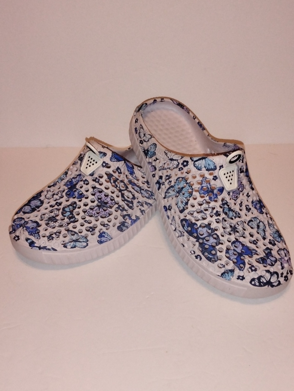 Z-034 Blue Butterfly Print Slip-On Clogs